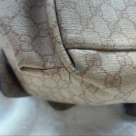 Gucci Supreme Canvas Diaper Bag with Changing Pad - Picture 10 of 13